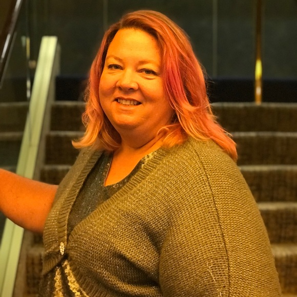 Meet your Posher, Carrie - Picture 4 of 8